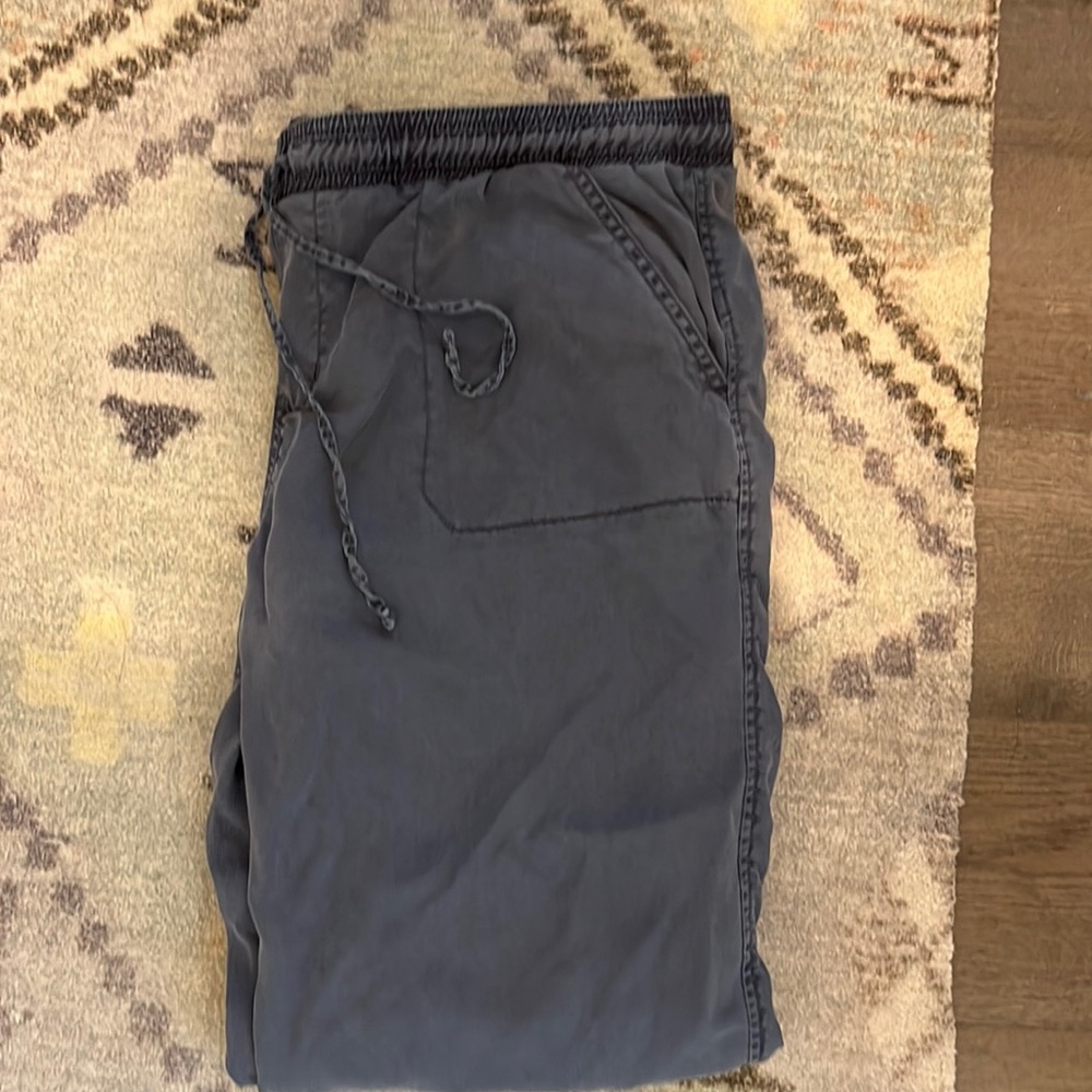 Calvin Klein pants. In a blue/gray color. Super soft!